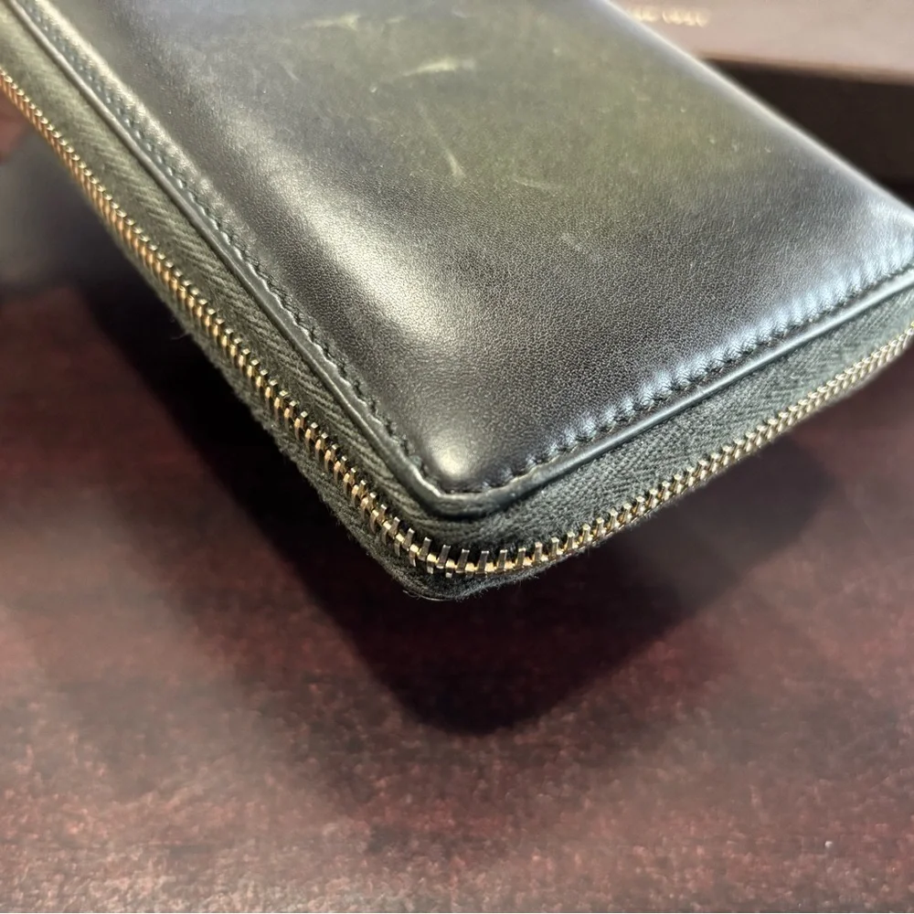 Pre-owned Gucci Black Leather wallet with bamboo tassel. - Picture 6 of 16